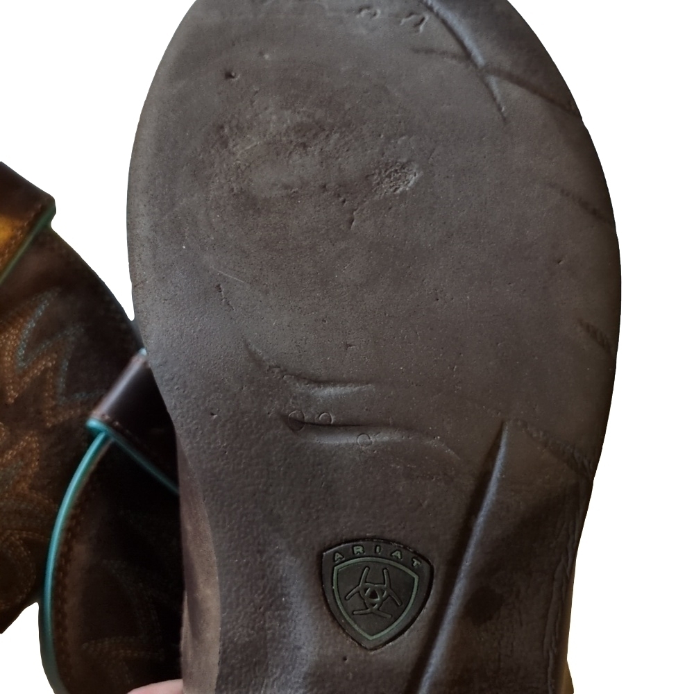 Step into Style and Comfort with the Ariat Delilah Western Boot size 8.5 - Picture 13 of 16